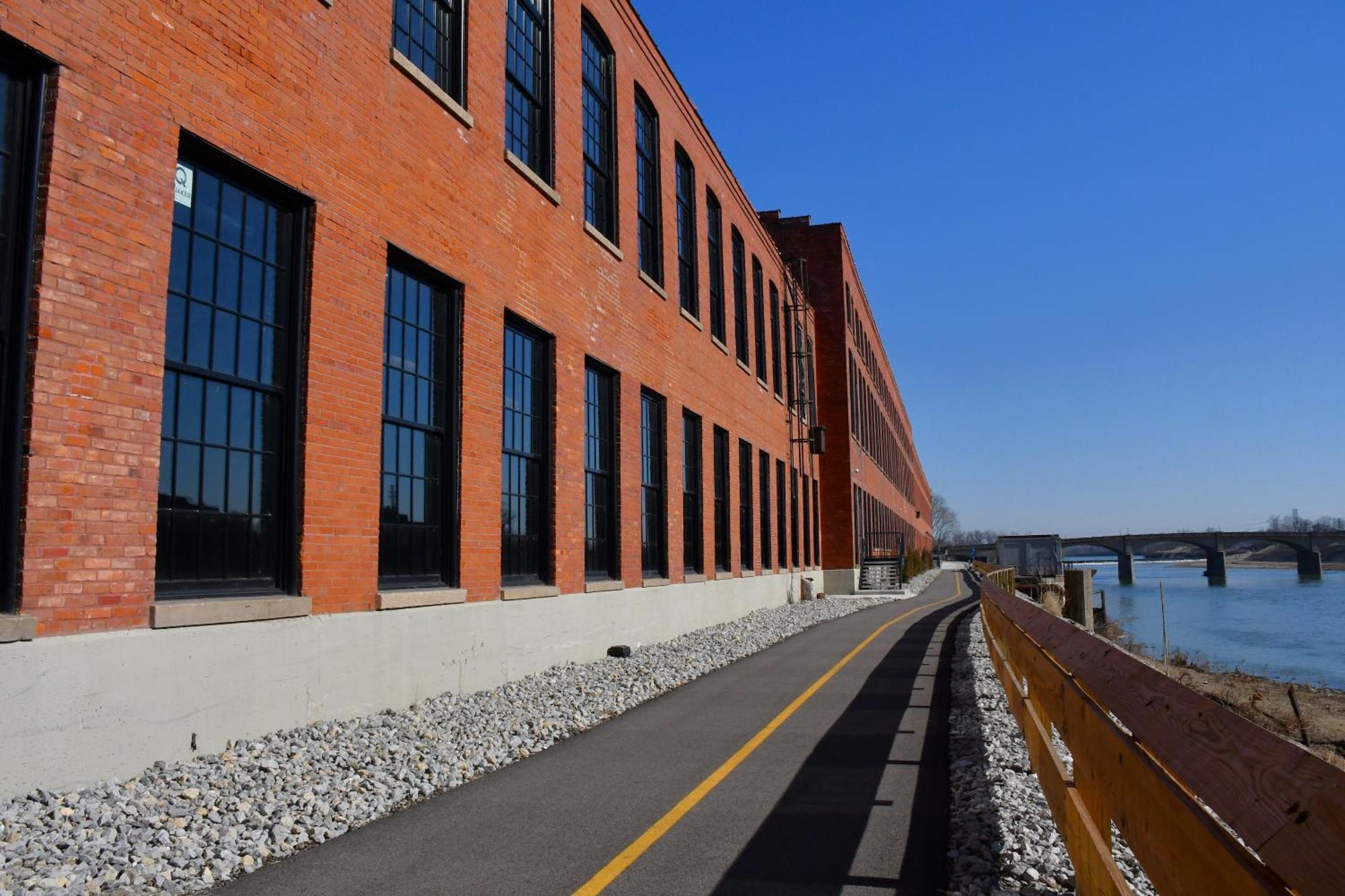 The Warehouse Hotel At Champion Mill Hamilton Exteriör bild